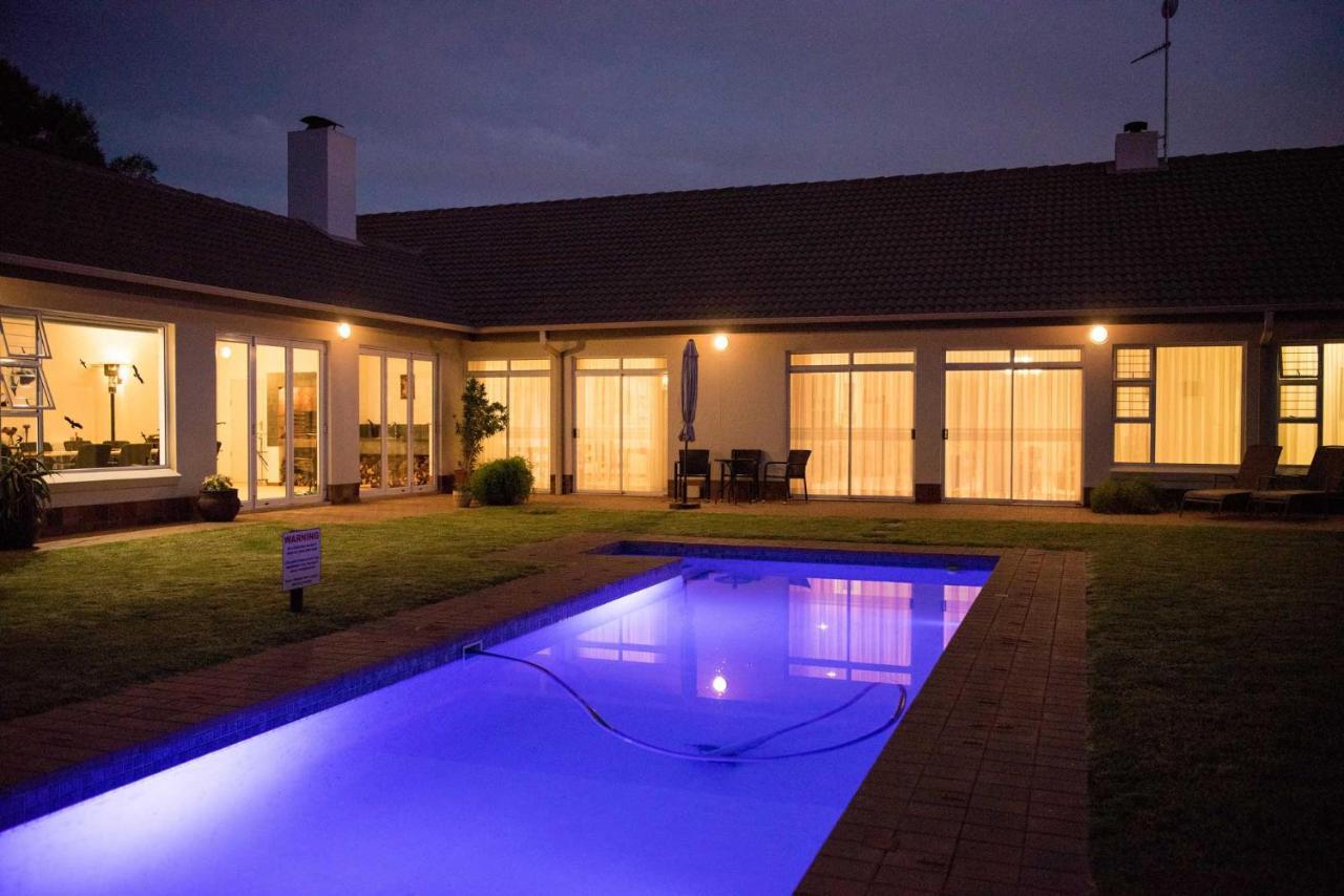 Amohela Guesthouse Midrand Exterior foto