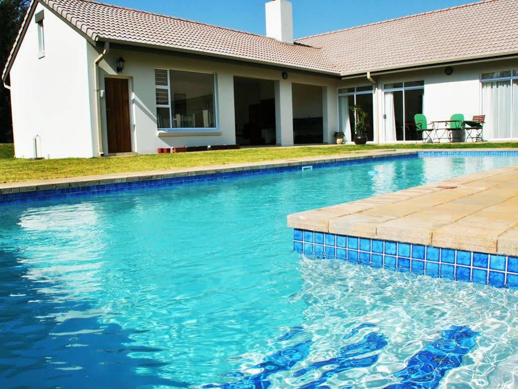 Amohela Guesthouse Midrand Exterior foto