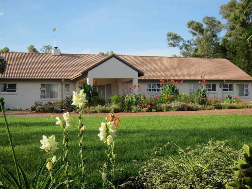 Amohela Guesthouse Midrand Exterior foto